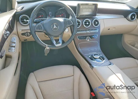 2018 Mercedes-Benz C 300 z USA, uszkodzony, nr VIN WDDWF4JB5JR406844